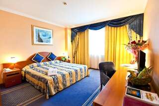 Отель Гостиница River Palace Атырау Двухместный номер Делюкс с 1 кроватью или 2 отдельными кроватями-12