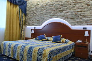 Отель Гостиница River Palace Атырау Двухместный номер Делюкс с 1 кроватью или 2 отдельными кроватями-2